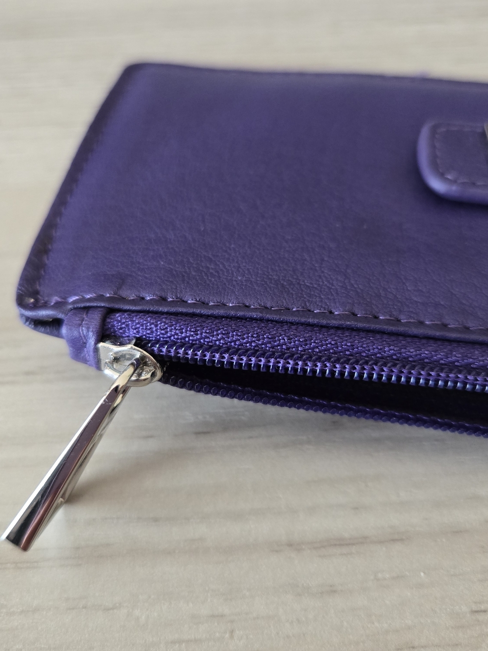 Lodis RFID Purple Leather Slim Wallet Card Holder Zip Pocket New - Picture 5 of 12